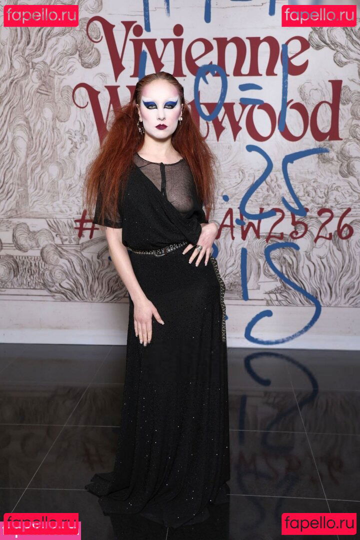 Chappell Roan / ChappellRoan Onlyfans Photo Gallery 