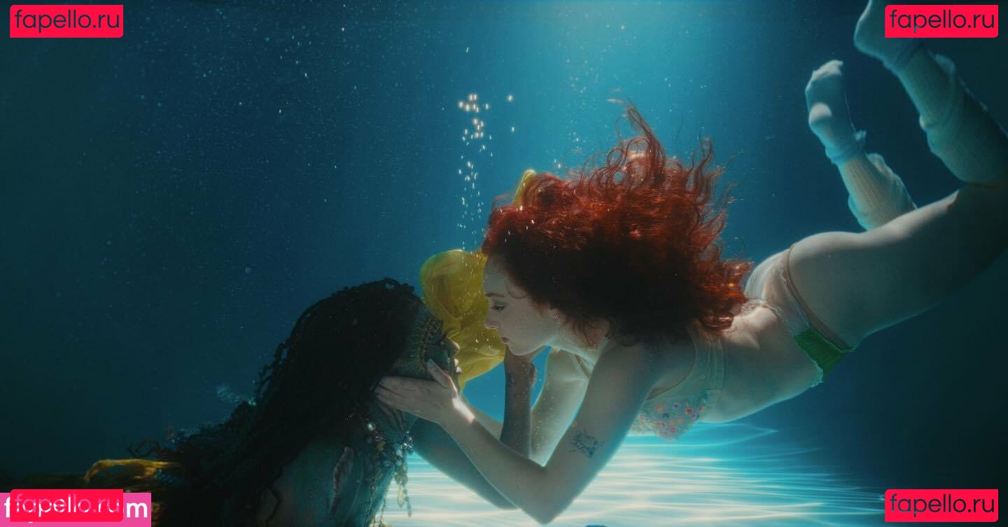 Chappell Roan / ChappellRoan Onlyfans Photo Gallery 