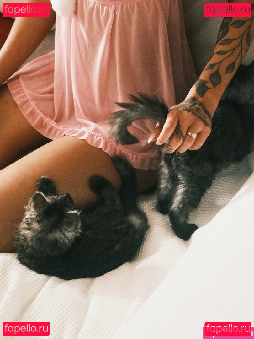 Gianna Evelyn / Giannaevelyn Onlyfans Photo Gallery 