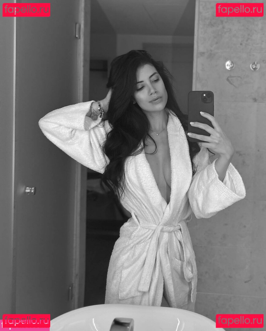 Sharon De Luca Nude Onlyfans Photo 28