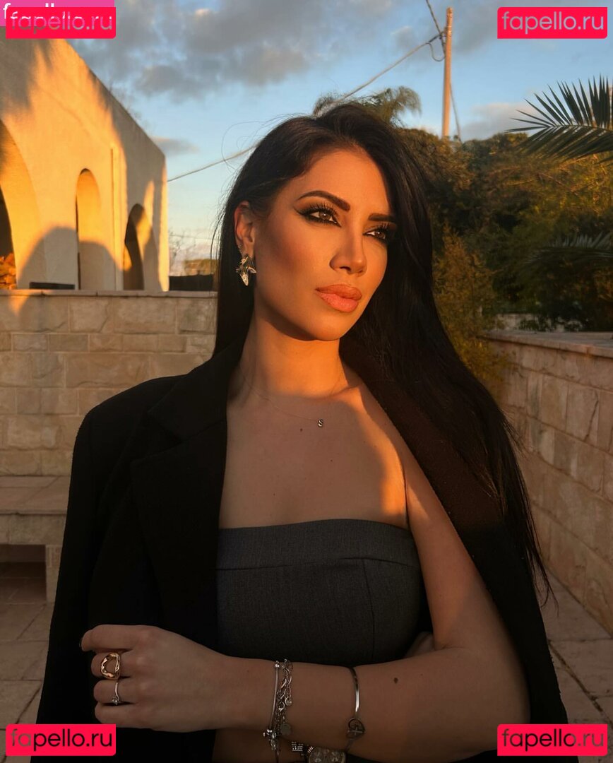 Sharon De Luca Nude Onlyfans Photo 16