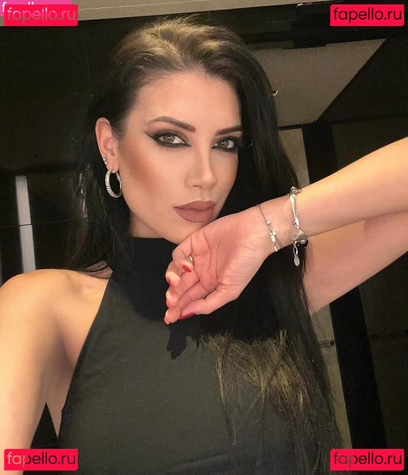 Sharon De Luca Nude Onlyfans Photo 11