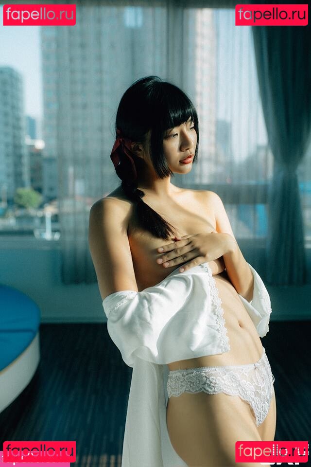Hanyuyen Nude Onlyfans Photo 10