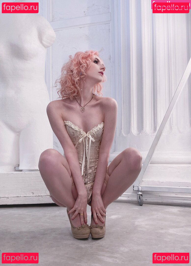 Mik Allen / https: / miakanayuri / mikxcherry Onlyfans Photo Gallery 