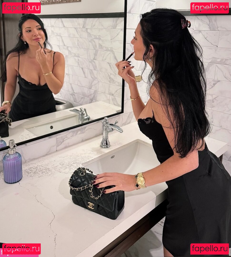 Layah Heilpern / Layahheilpern Onlyfans Photo Gallery 