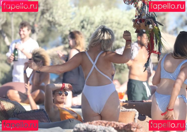 Emily Atack / ematack / emilyatack Onlyfans Photo Gallery 