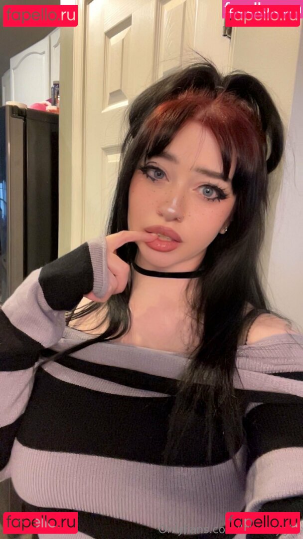 ihateremy / lamegff / lilbussygirl / luvluxlol / luvncoke / luvnutttt / luxcoke Onlyfans Photo Gallery 