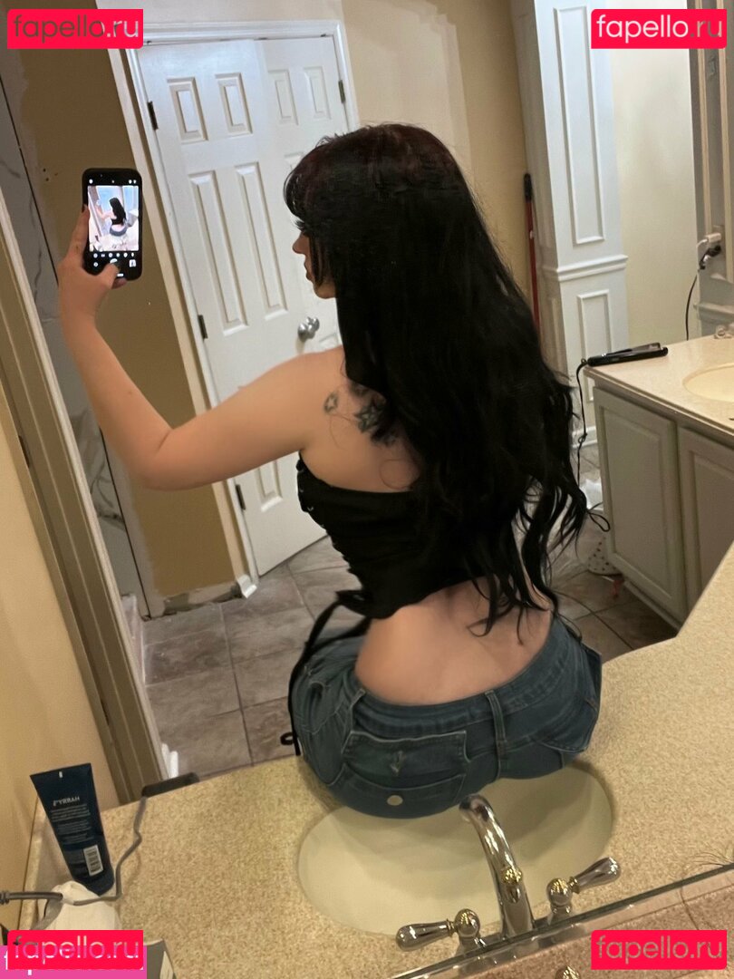 ihateremy / lamegff / lilbussygirl / luvluxlol / luvncoke / luvnutttt / luxcoke Onlyfans Photo Gallery 