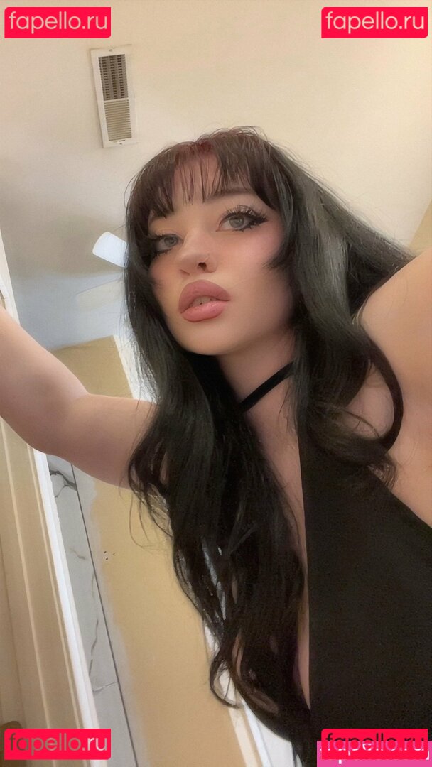 ihateremy / lamegff / lilbussygirl / luvluxlol / luvncoke / luvnutttt / luxcoke Onlyfans Photo Gallery 