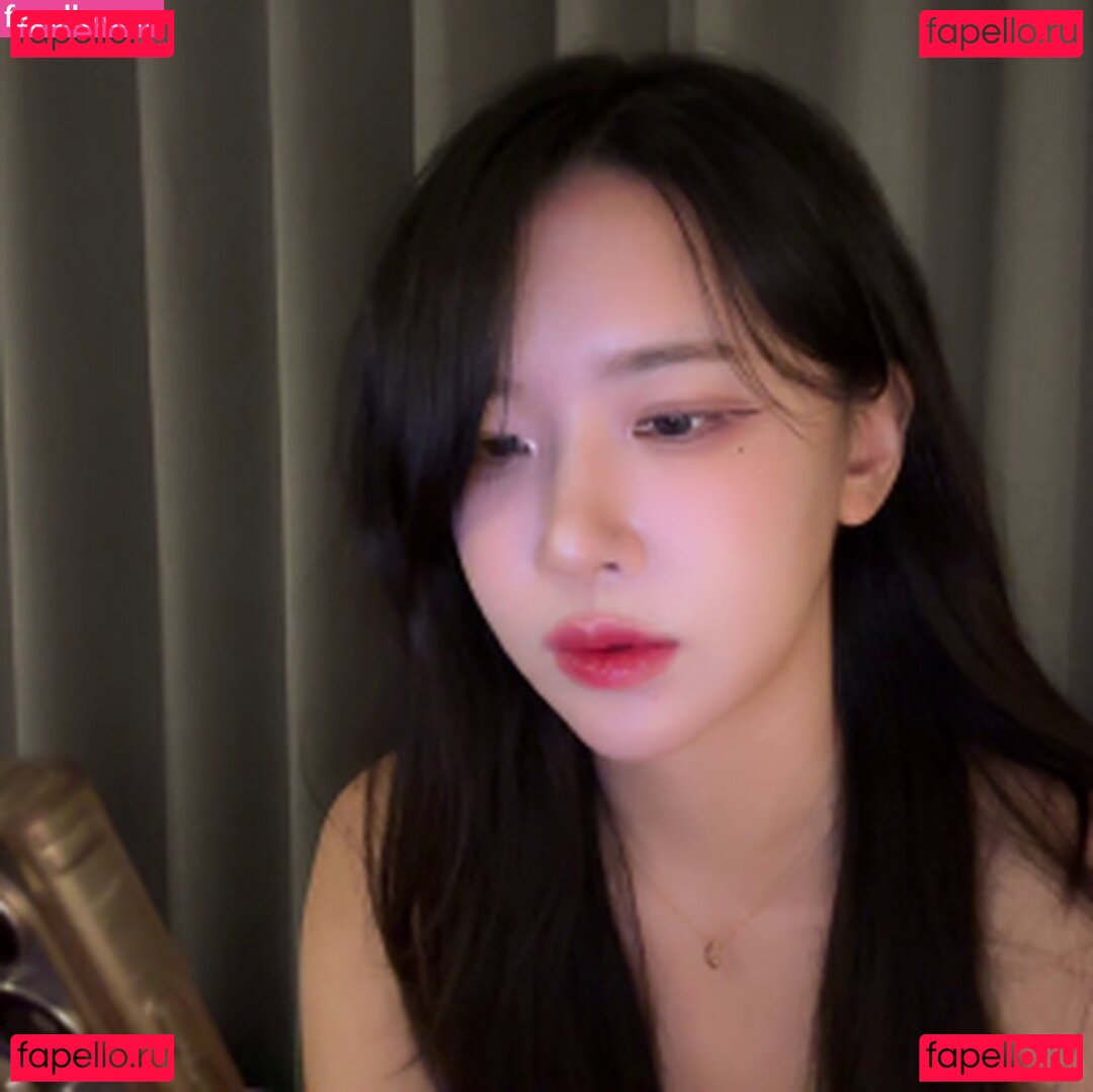 Lee Ahrin / ahrin2 Onlyfans Photo Gallery 