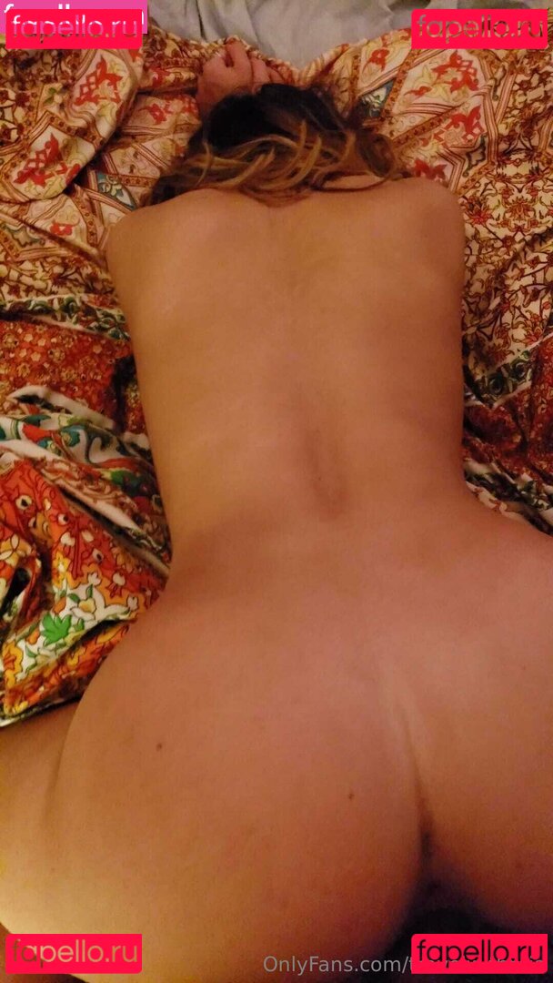 travelwithmia Nude Onlyfans Photo 4
