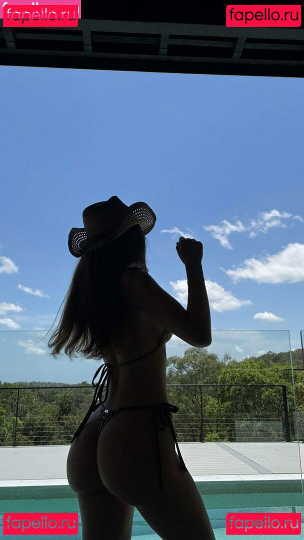 Mikaela Testa / mikaelatesta / mikaelatestaa Onlyfans Photo Gallery 