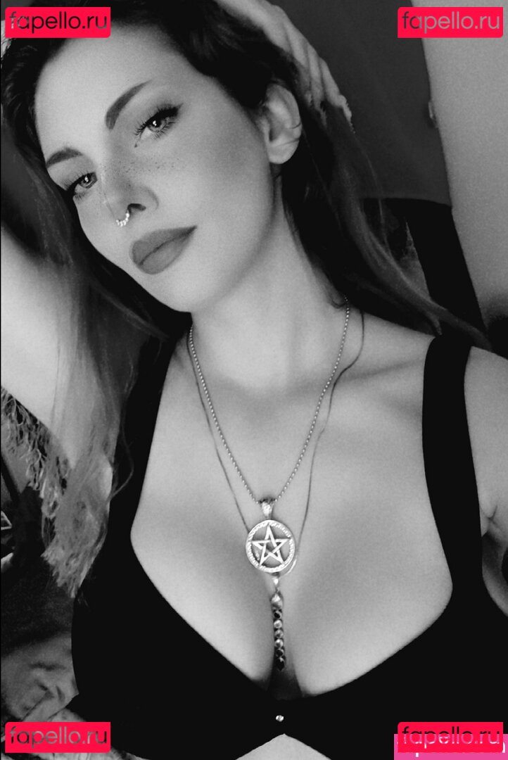 Rainia Belle / rainiabelle3 Onlyfans Photo Gallery 