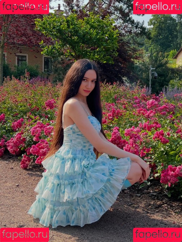 Angelina / a_budur_m Onlyfans Photo Gallery 