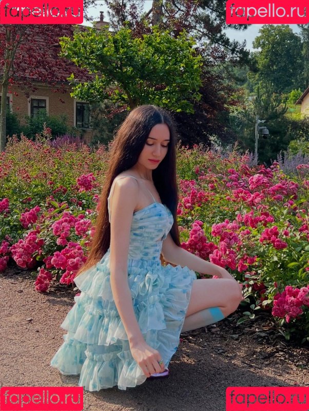 Angelina / a_budur_m Onlyfans Photo Gallery 