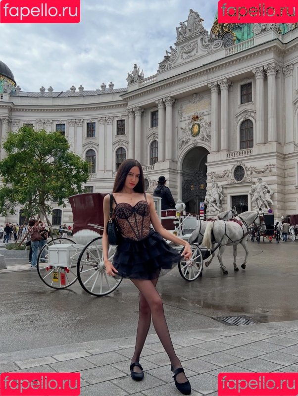 Angelina / a_budur_m Onlyfans Photo Gallery 