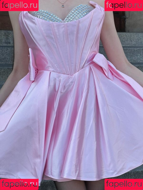 Angelina / a_budur_m Onlyfans Photo Gallery 