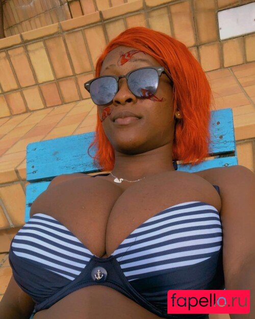 poupeemimi / poupeemimi_225 Onlyfans Photo Gallery 