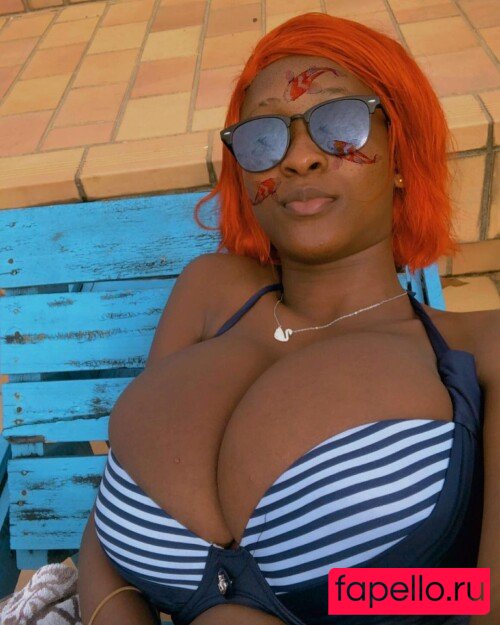 poupeemimi / poupeemimi_225 Onlyfans Photo Gallery 