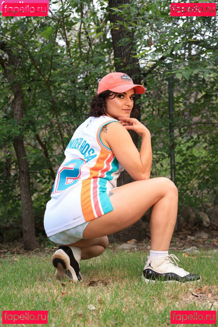 Thunder Rosa / thunderrosa22 Onlyfans Photo Gallery 