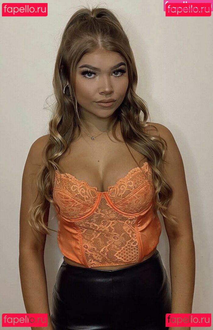 Tillybartram / tillyandjamie Onlyfans Photo Gallery 