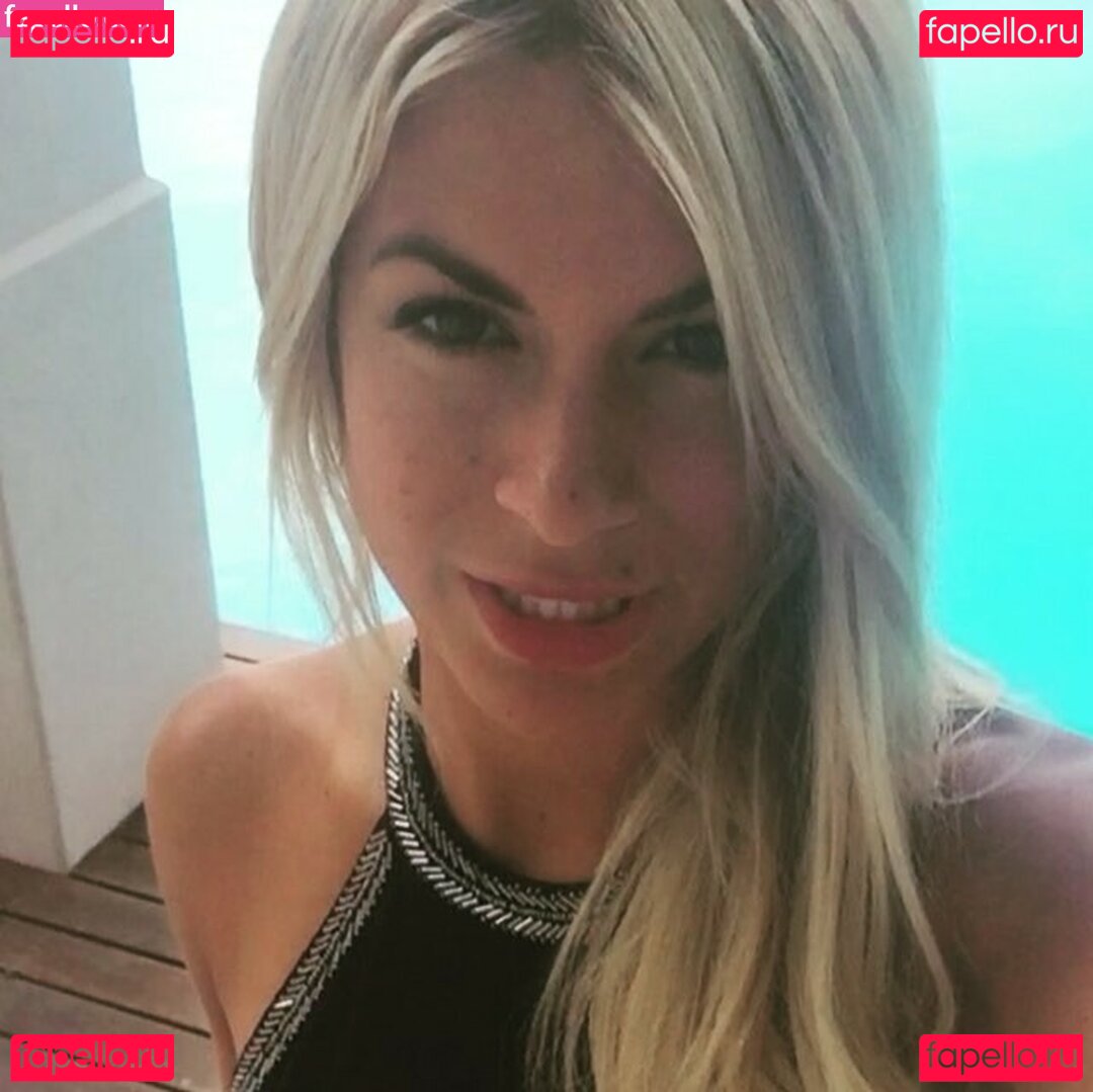 Carla Moreau Nude Onlyfans Photo 43