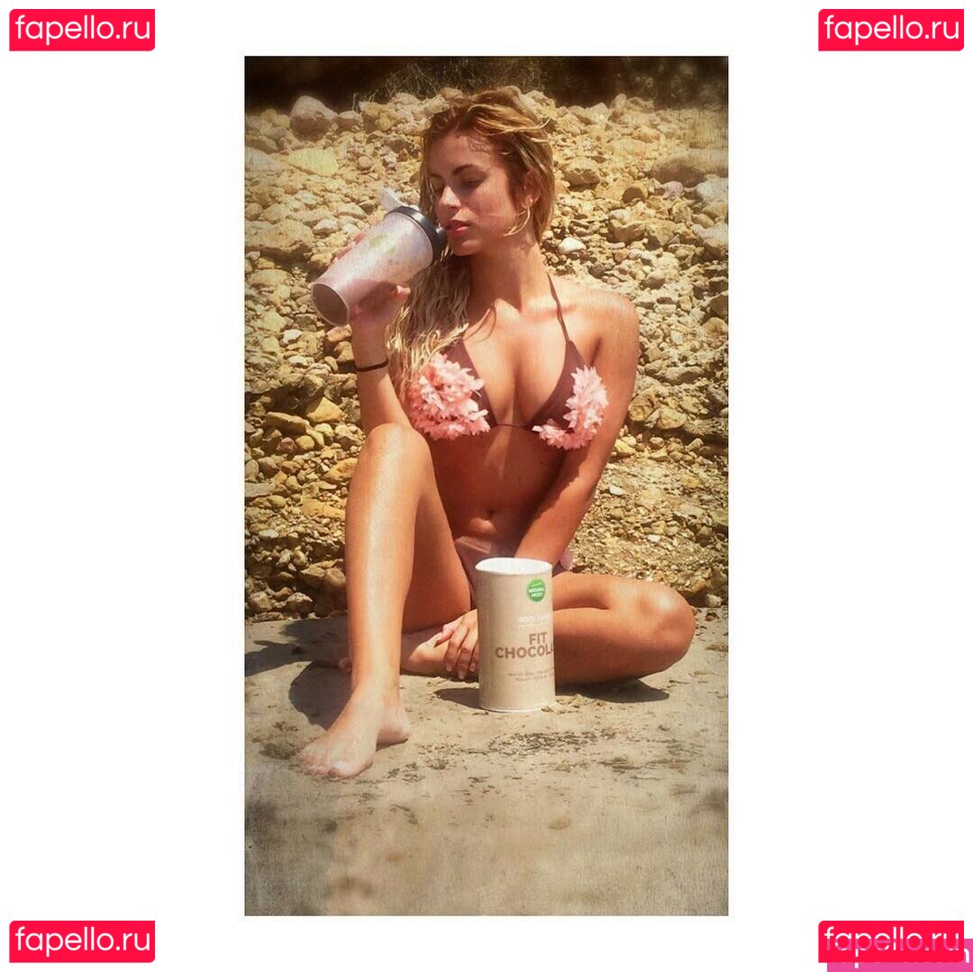 Carla Moreau Nude Onlyfans Photo 36