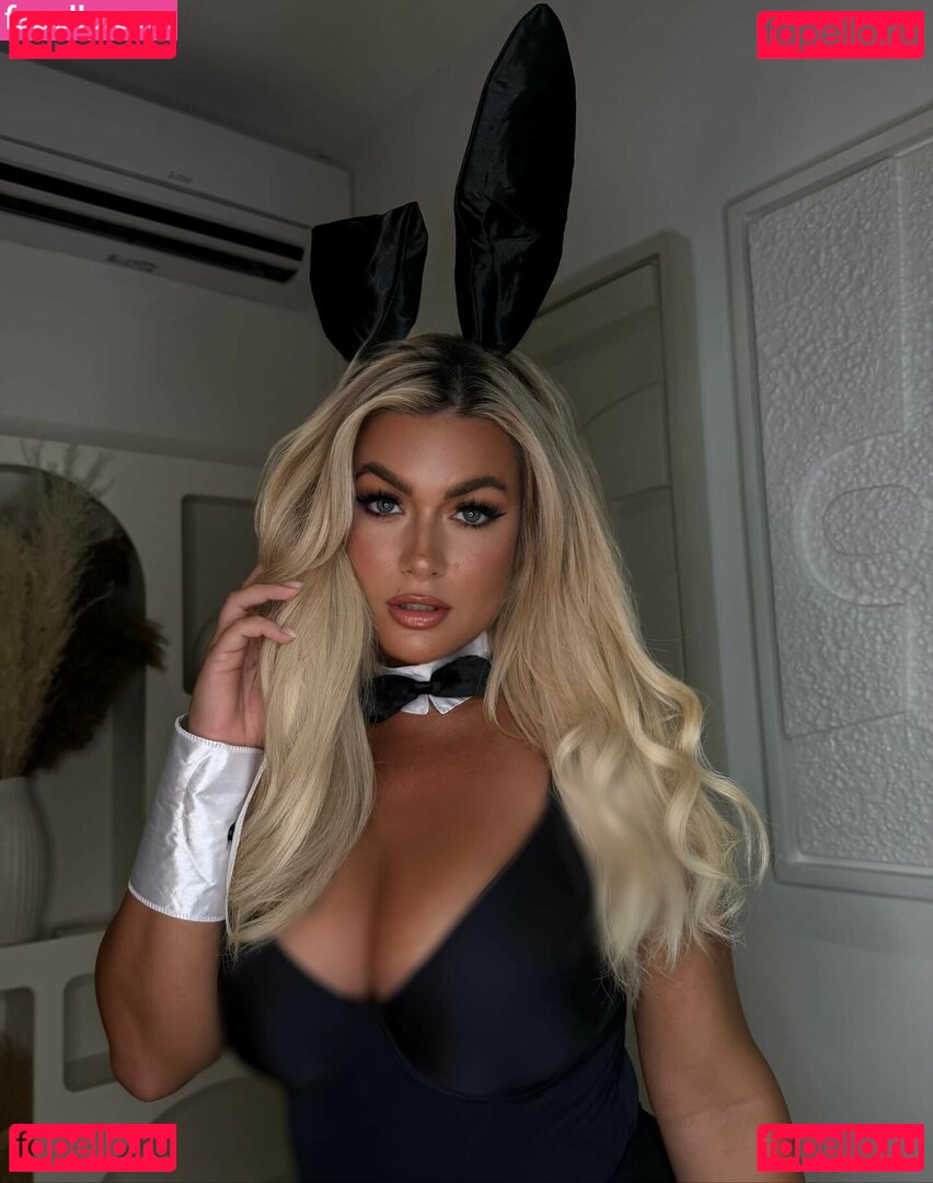 Carla Moreau Nude Onlyfans Photo 10