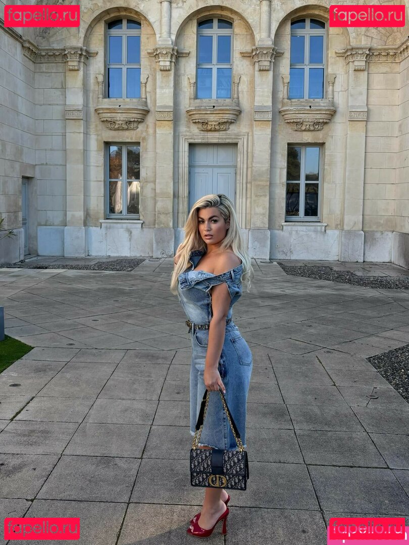 Carla Moreau Nude Onlyfans Photo 3