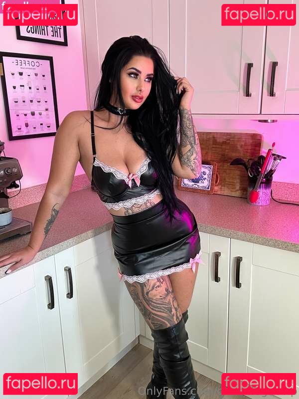 QQueen Nude Onlyfans Photo 37
