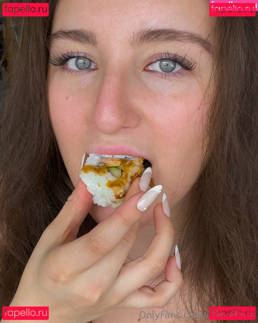 Evelynxka Nude Onlyfans Photo 6