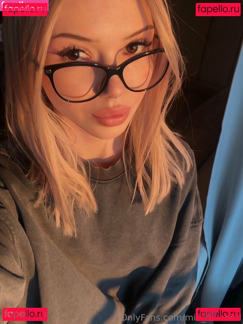 Mia / Mia_bluebird / mia.bluebird Onlyfans Photo Gallery 