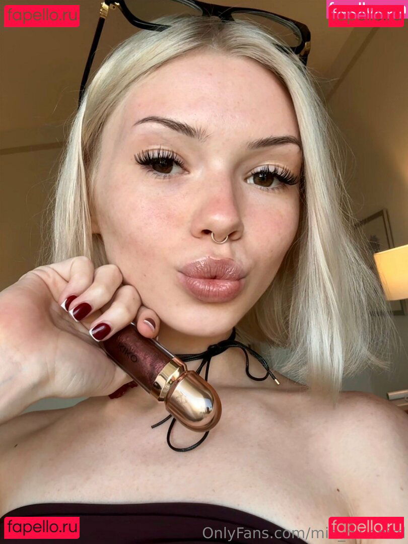 Mia / Mia_bluebird / mia.bluebird Onlyfans Photo Gallery 