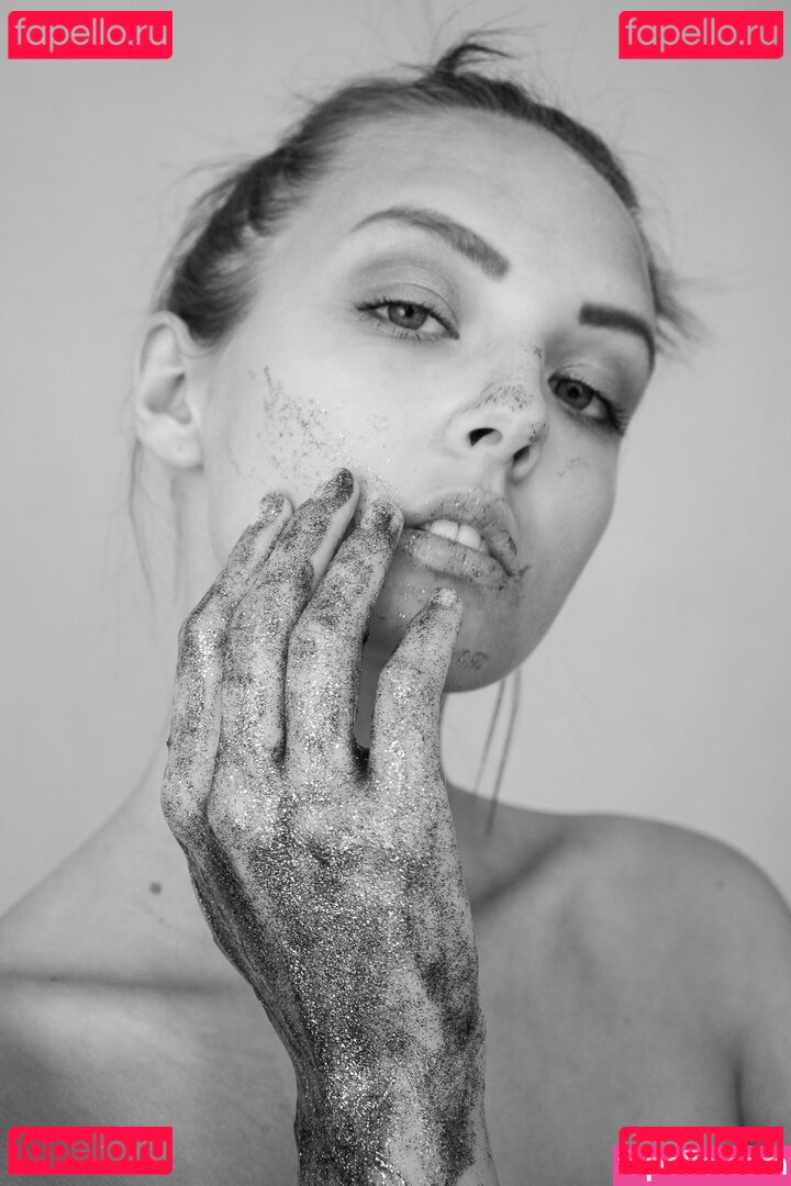 Kinga Chorostowska Nude Onlyfans Photo 27