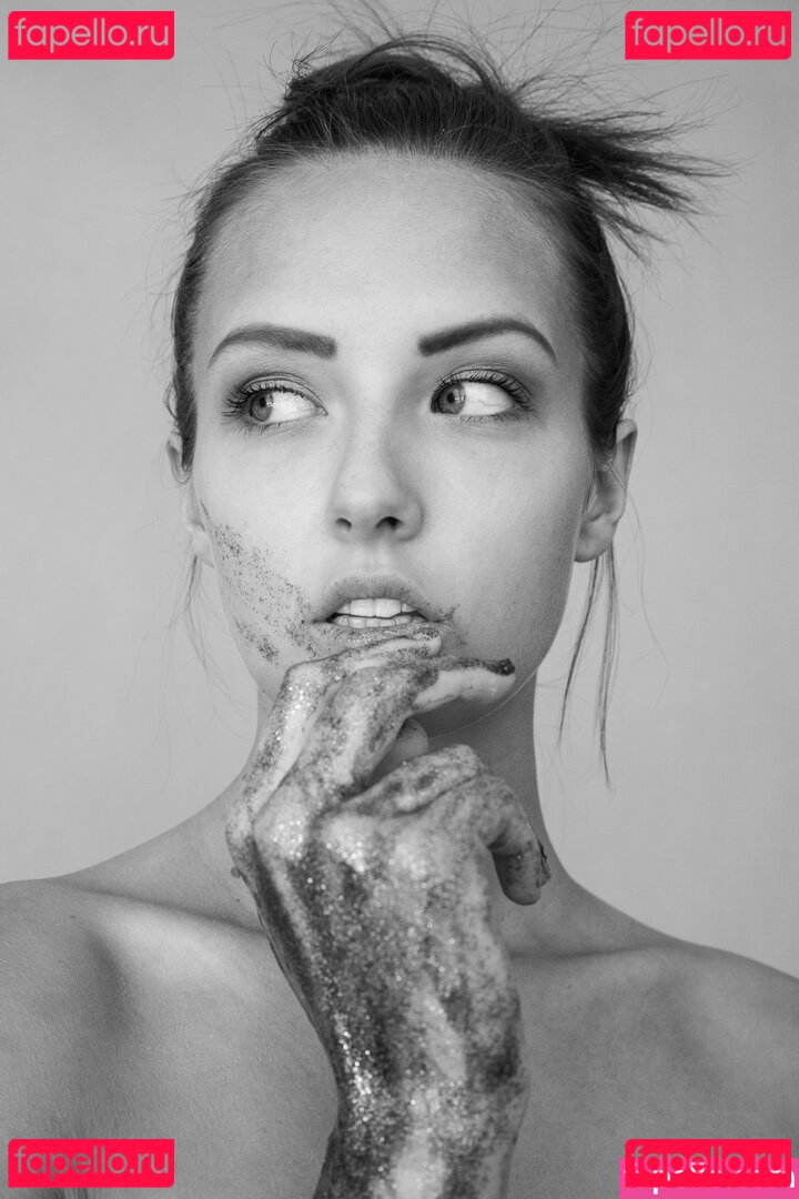 Kinga Chorostowska Nude Onlyfans Photo 28