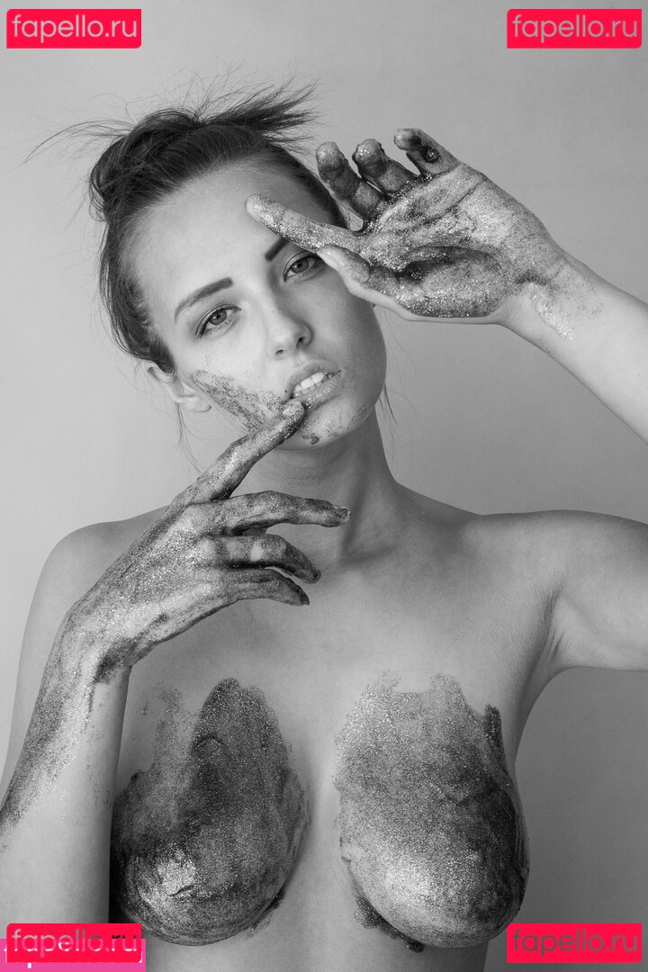 Kinga Chorostowska Nude Onlyfans Photo 23