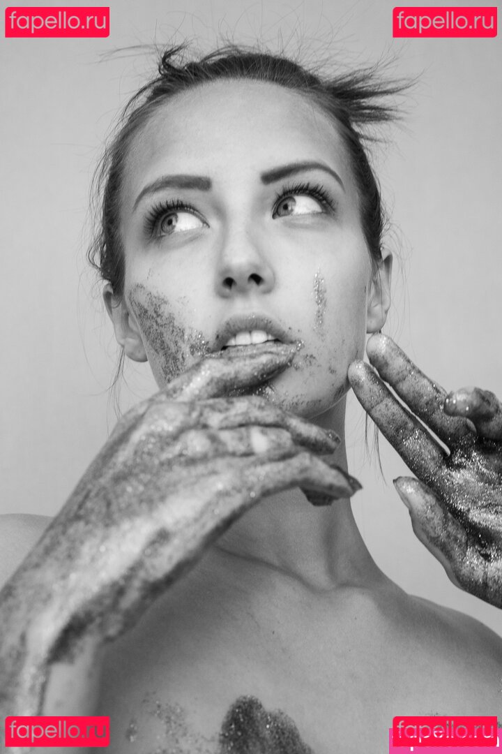 Kinga Chorostowska Nude Onlyfans Photo 20