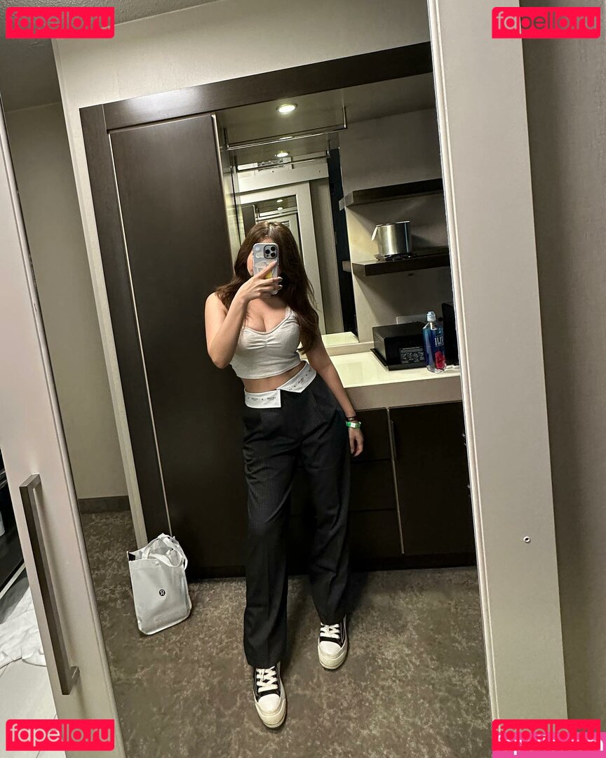 Aikuros Nude Onlyfans Photo 27