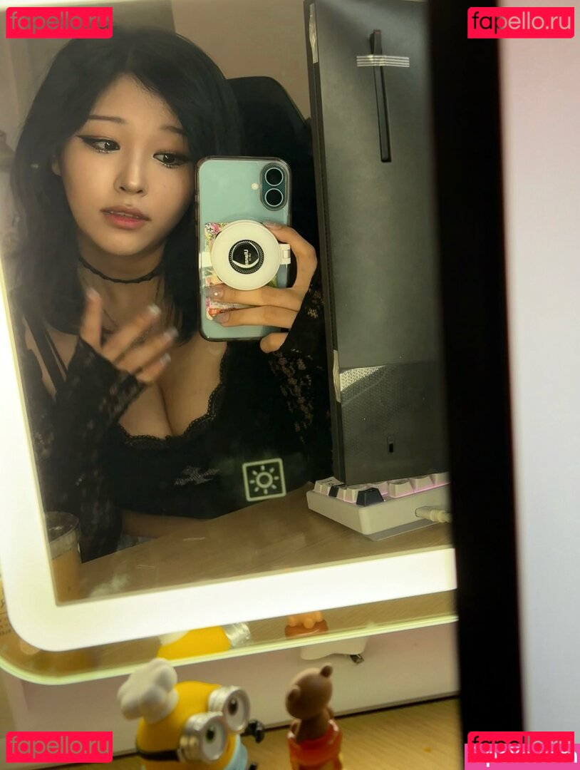 Aikuros Nude Onlyfans Photo 9
