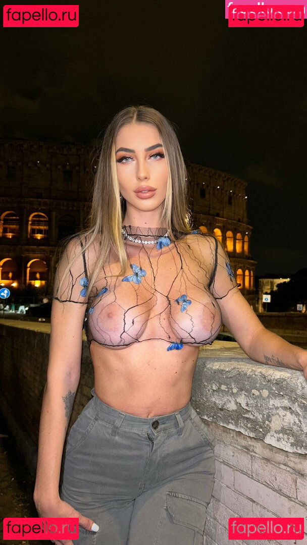 Eva Mentas / evamenta Onlyfans Photo Gallery 