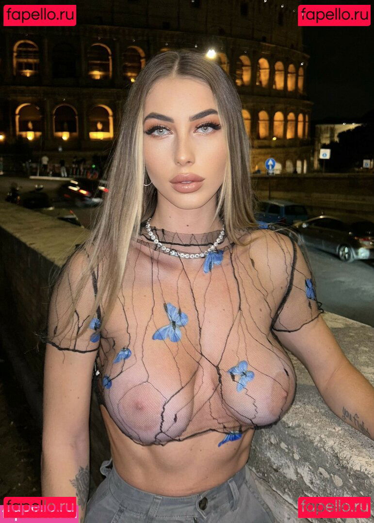 Eva Mentas / evamenta Onlyfans Photo Gallery 