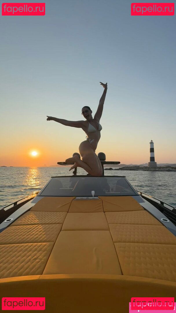 Yesjulz / yesjulztv Onlyfans Photo Gallery 