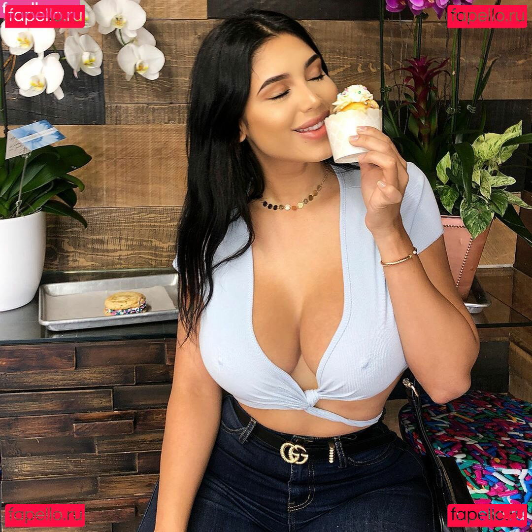 Mia Francis / mia_francisss / miafrancis Onlyfans Photo Gallery 