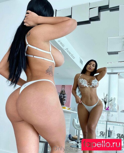 Mia Francis Nude Onlyfans Photo 32