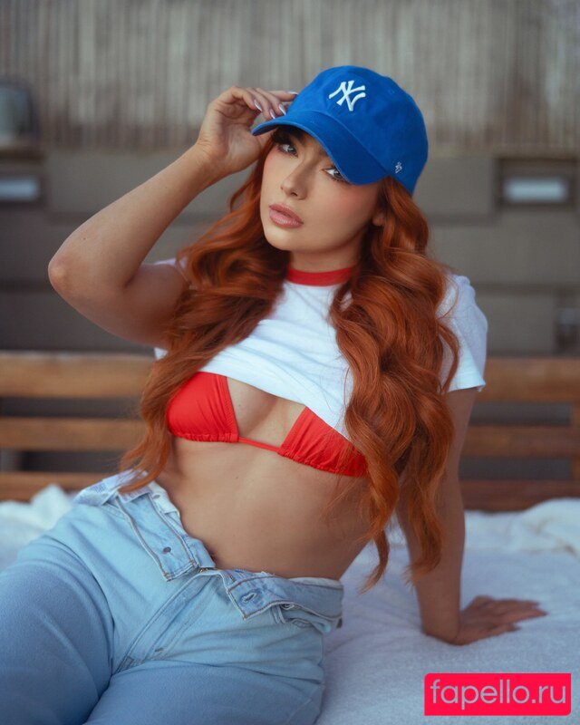 Caitchristinee Nude Onlyfans Photo 21