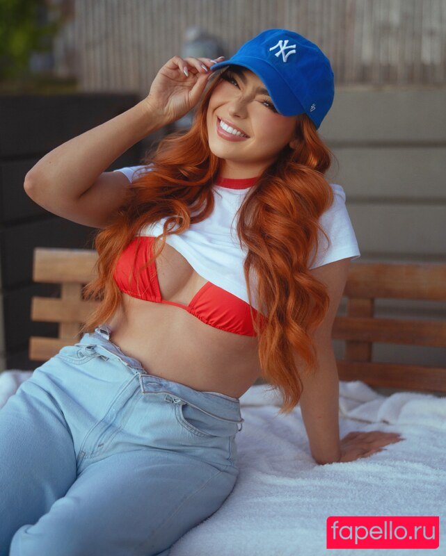 Caitchristinee Nude Onlyfans Photo 22