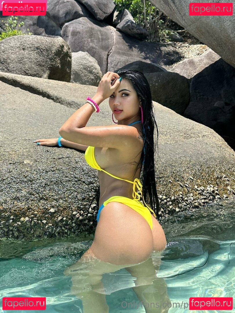 Praew Phatcharin / https: / phatcharin22 / ppraew_pp22 Onlyfans Photo Gallery 