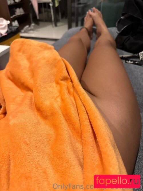 Praew Phatcharin / https: / phatcharin22 / ppraew_pp22 Onlyfans Photo Gallery 