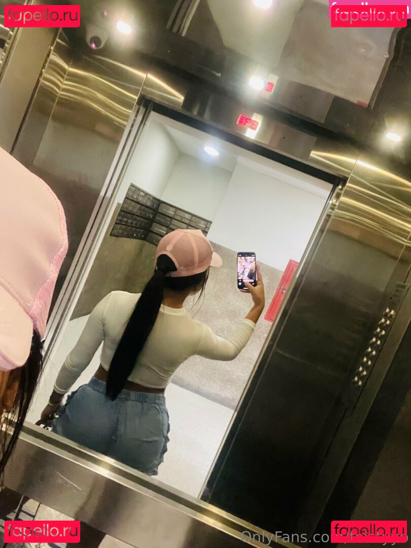 feistyb33 Nude Onlyfans Photo 16