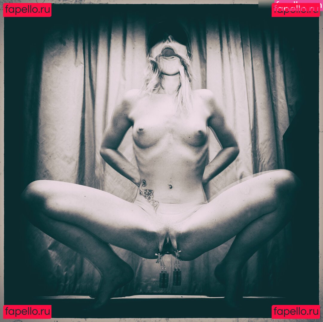 Vanessa Wolff / vanessaw__model Onlyfans Photo Gallery 